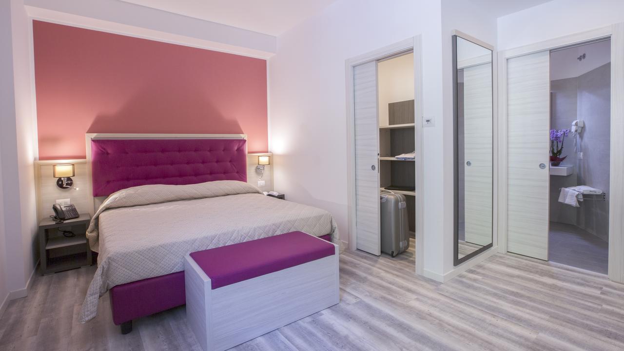Alma Living Hotel- Al Girarrosto Venzone Exteriör bild